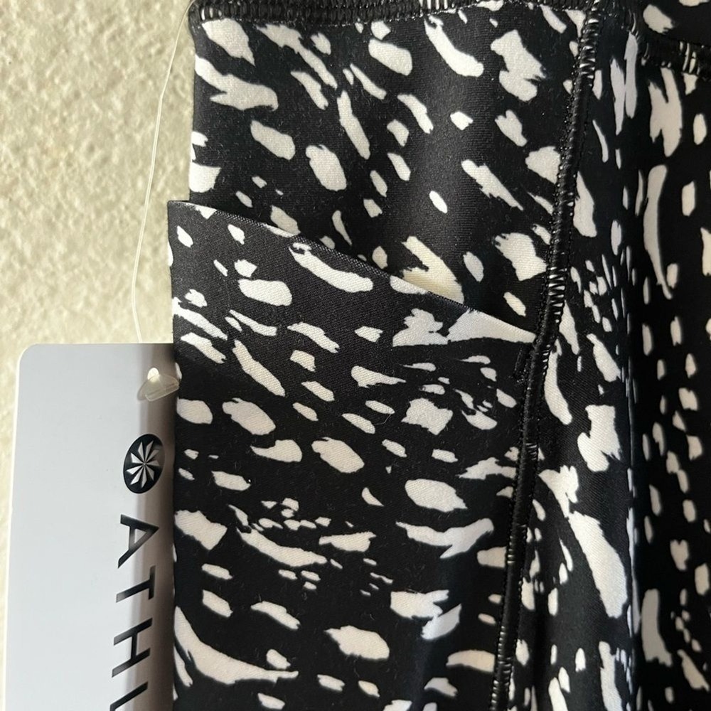 Athleta SZ XL Salutation Stash 7/8 Tight Workout Pants Black/White Speckles NEW - Picture 15 of 16